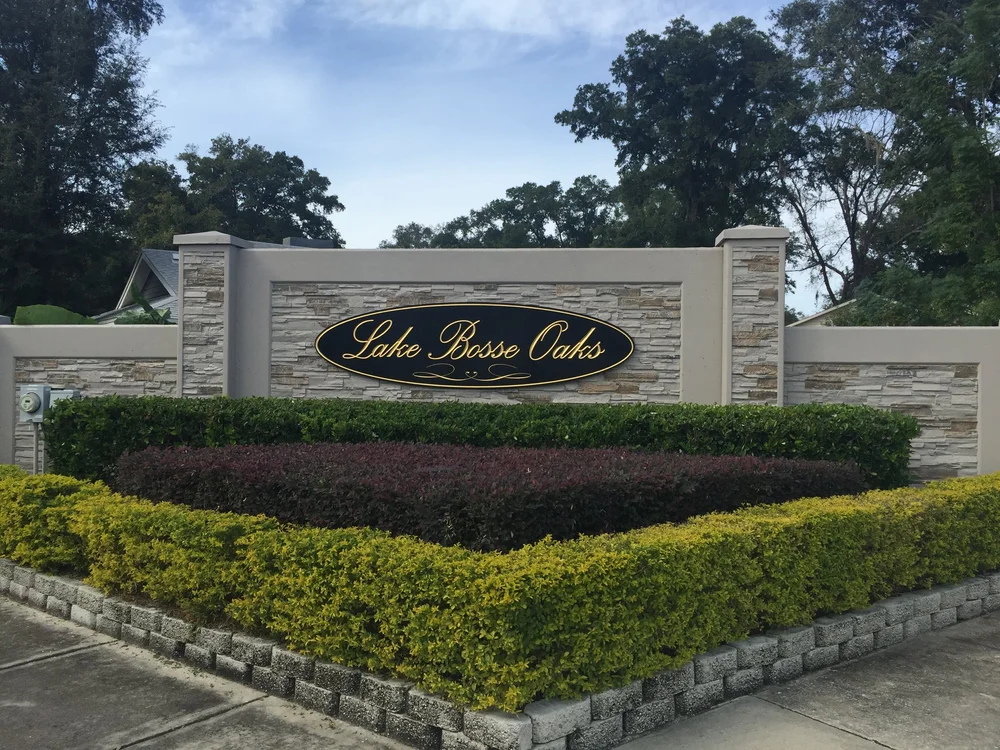 Lake Bosse Oaks